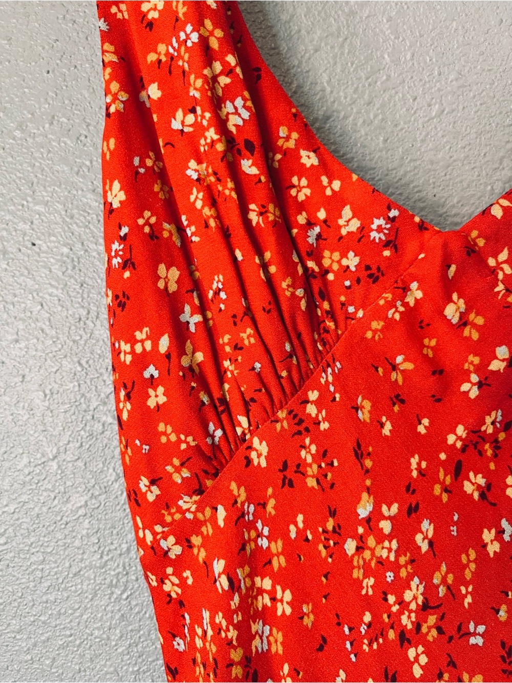Reformation Beauden Ditzy Floral Midi Dress in Baila size medium - Picture 4 of 7